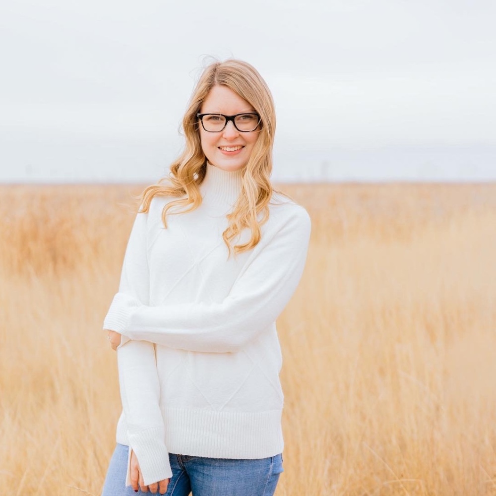 Meet your Posher, Alexis